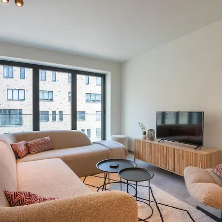 Wonderful New By The 奥斯滕德